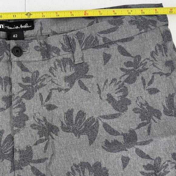 NWT Travis Mathew Inlet Heather Gray Floral Pinstripe Stretch Performance Shorts - Picture 9 of 11